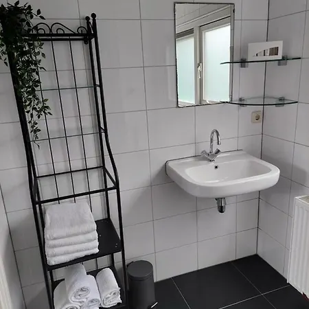 Nr. 18 Met Jacuzzi プッテン