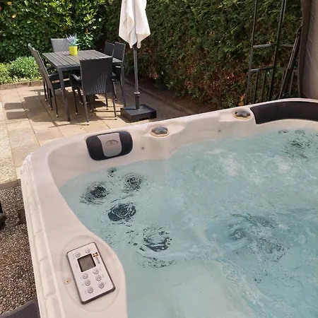 別荘 Nr. 18 Met Jacuzzi