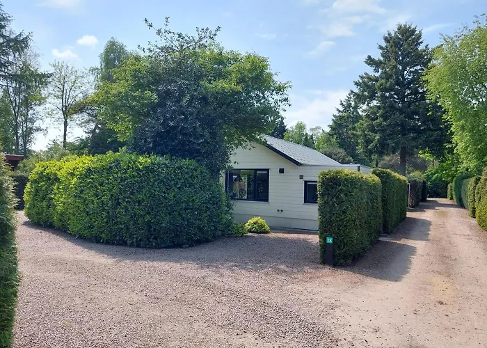 Nr. 18 Met Jacuzzi Vakantiehuis *